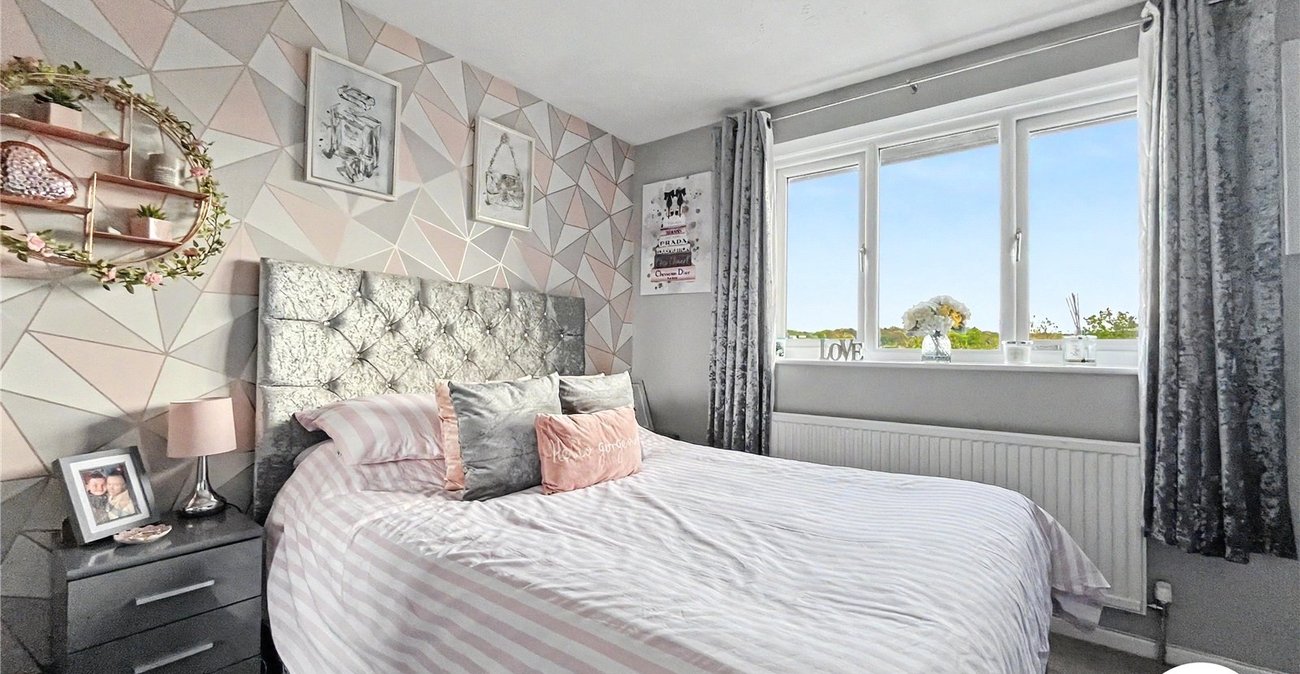 2 bedroom house for sale in Chatham | Robinson Michael & Jackson