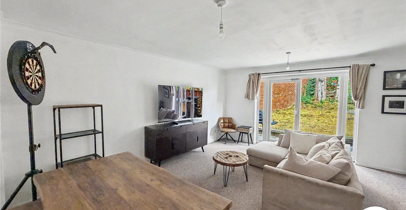 3 bedroom house for sale in Walderslade | Robinson Michael & Jackson