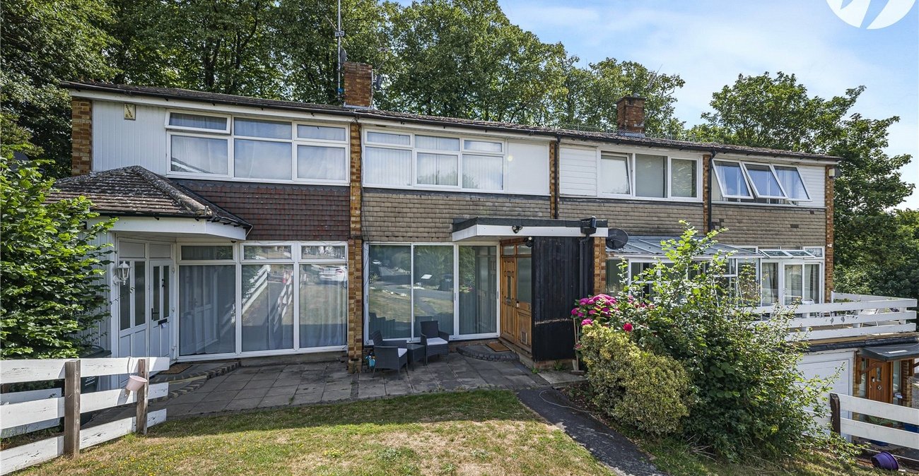2 bedroom house for sale in Dartford | Robinson Jackson