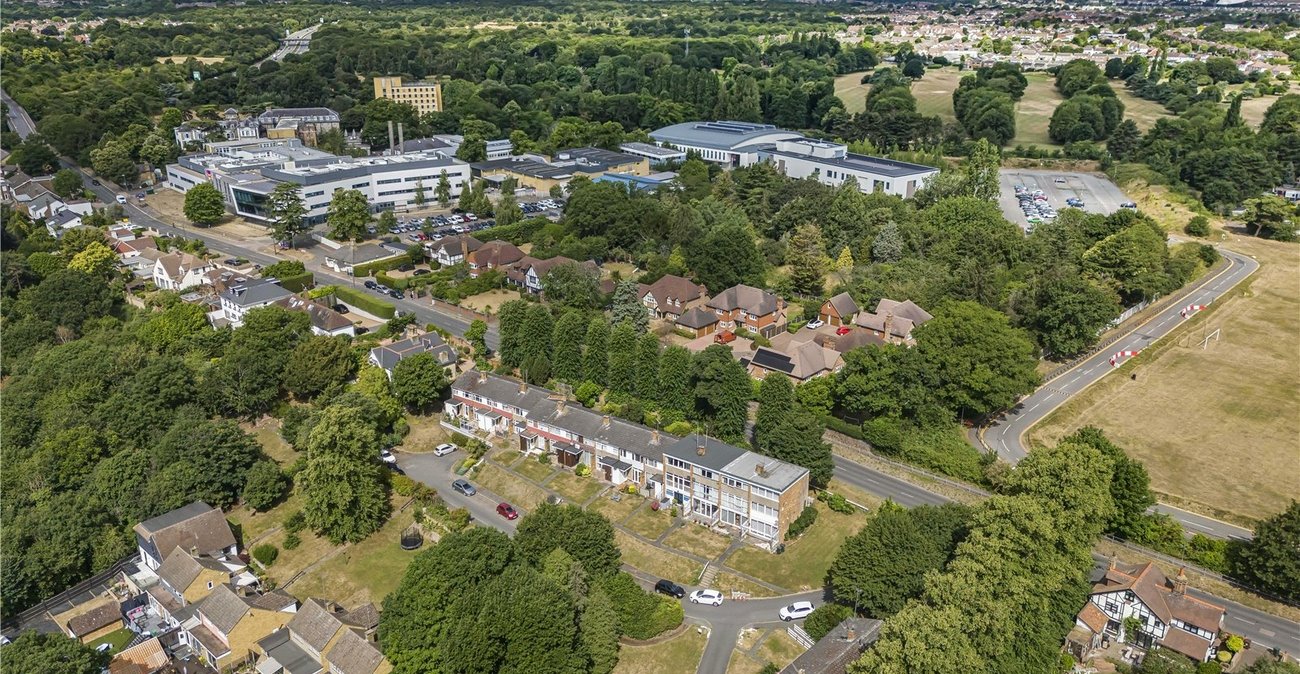 2 bedroom house for sale in Dartford | Robinson Jackson