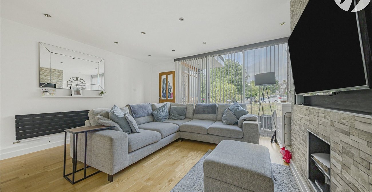 2 bedroom house for sale in Dartford | Robinson Jackson