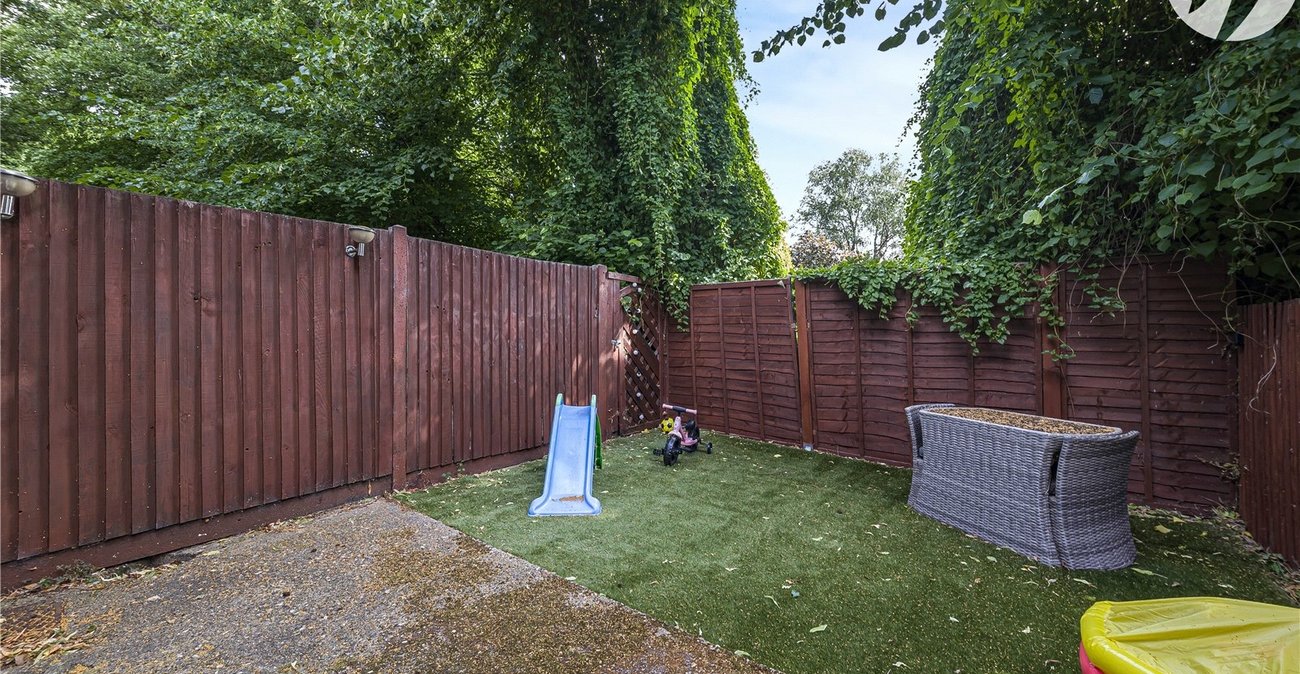 2 bedroom house for sale in Dartford | Robinson Jackson