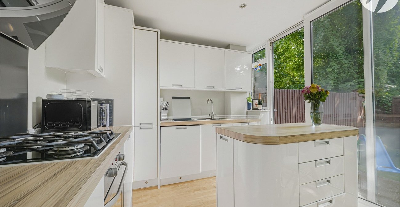 2 bedroom house for sale in Dartford | Robinson Jackson