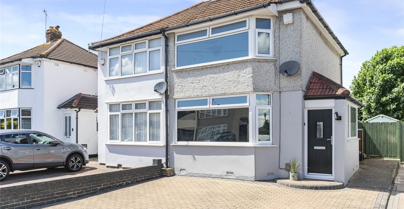 2 bedroom house for sale in Welling | Robinson Jackson