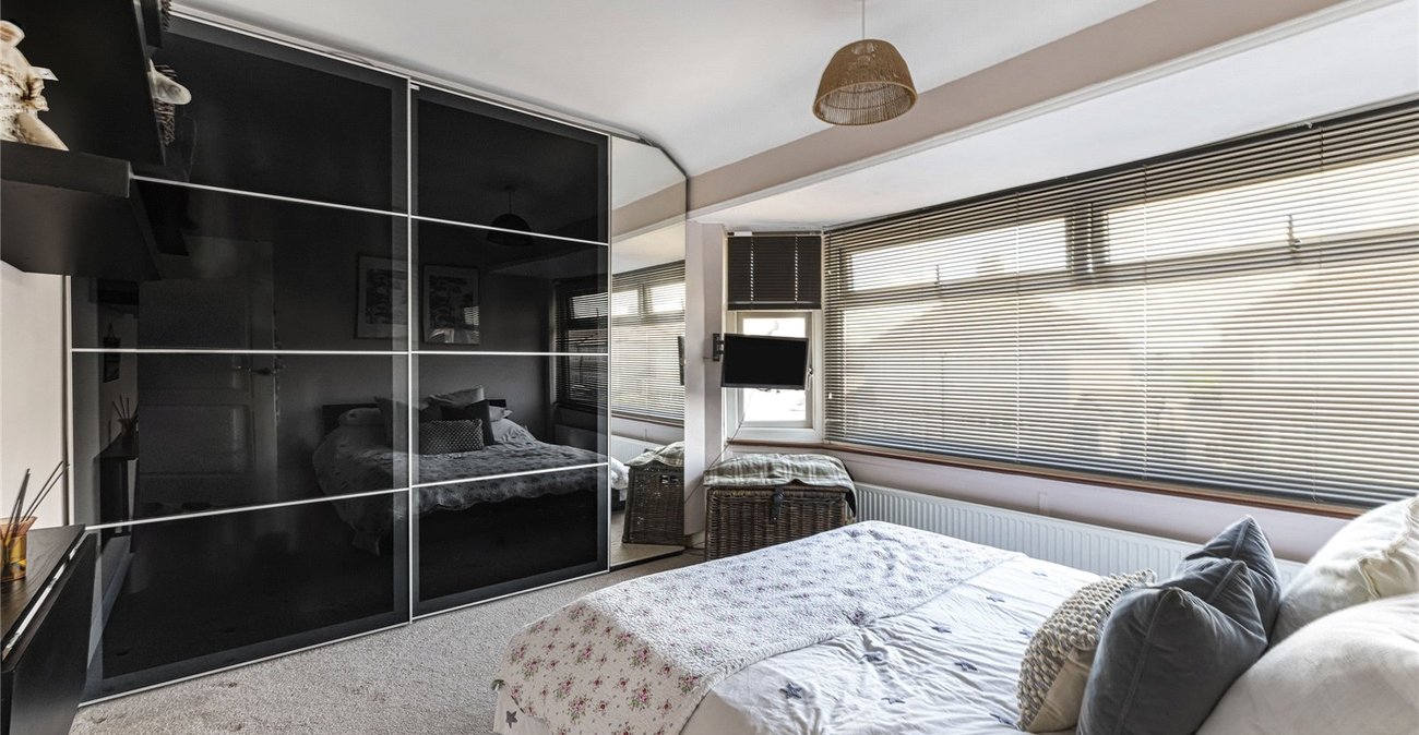 2 bedroom house for sale in Welling | Robinson Jackson