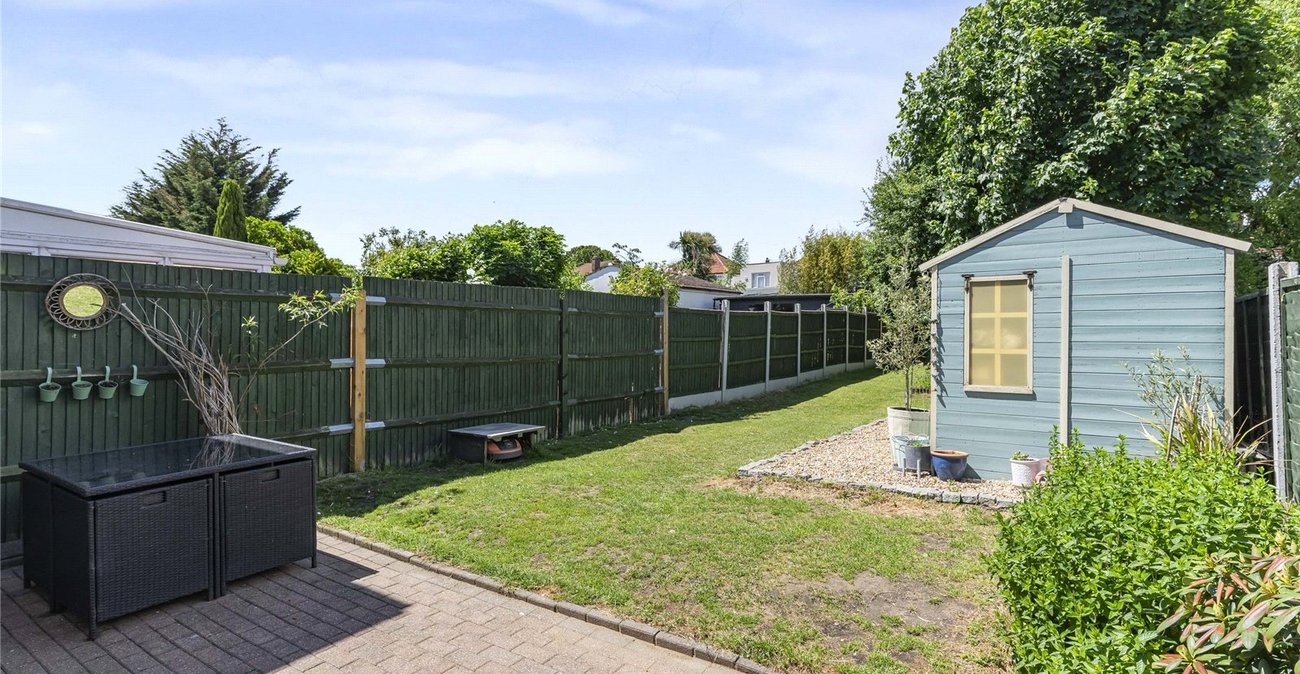 2 bedroom house for sale in Welling | Robinson Jackson