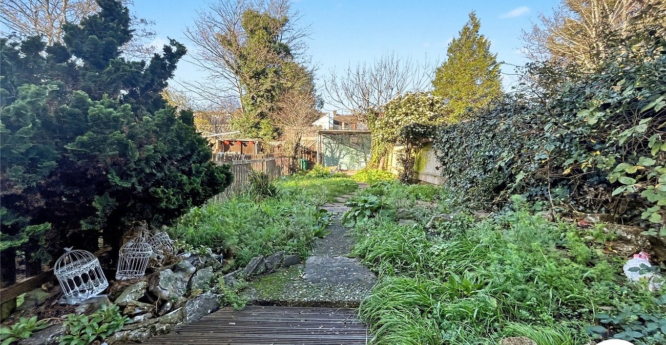 2 bedroom house for sale in Strood | Robinson Michael & Jackson