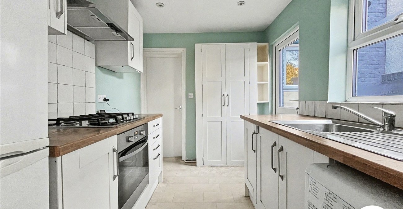 2 bedroom house for sale in Strood | Robinson Michael & Jackson