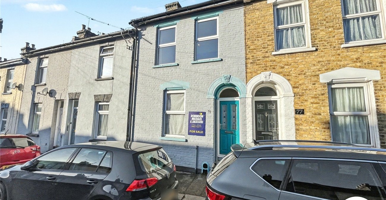 2 bedroom house for sale in Strood | Robinson Michael & Jackson