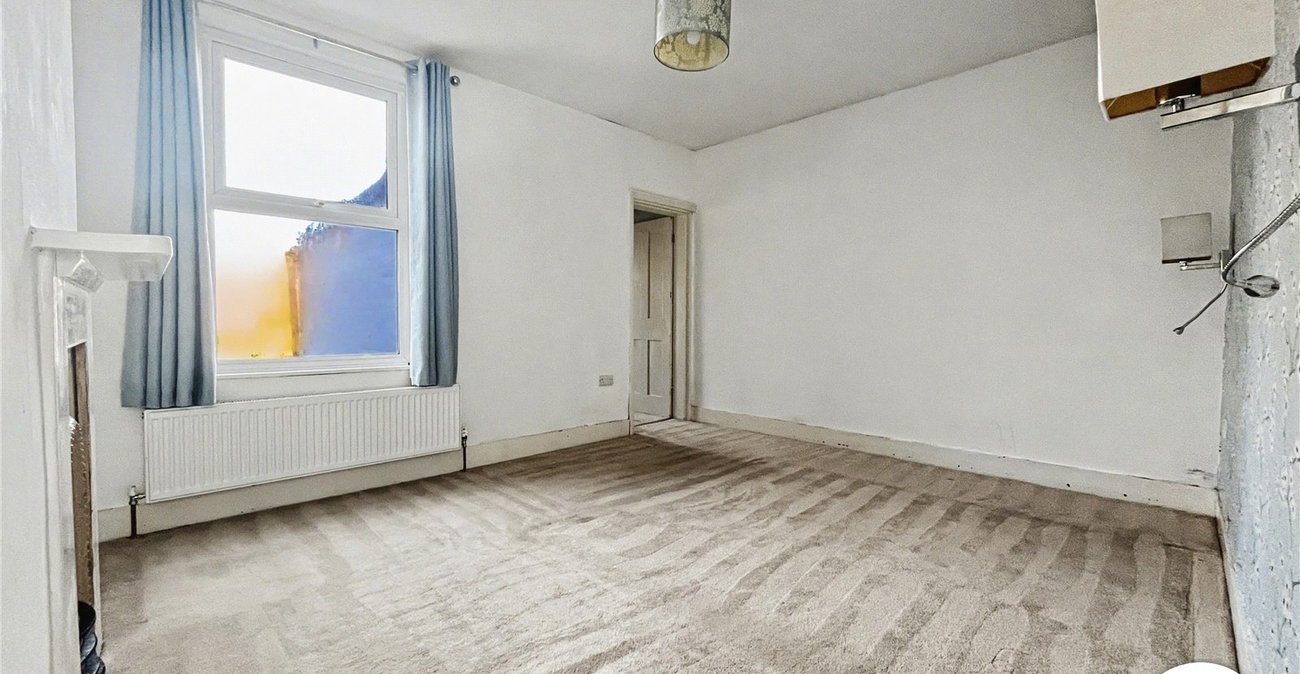 2 bedroom house for sale in Strood | Robinson Michael & Jackson