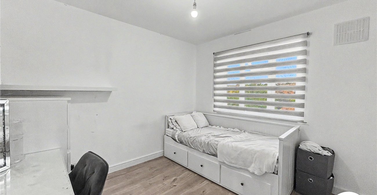 2 bedroom house for sale in Chatham | Robinson Michael & Jackson