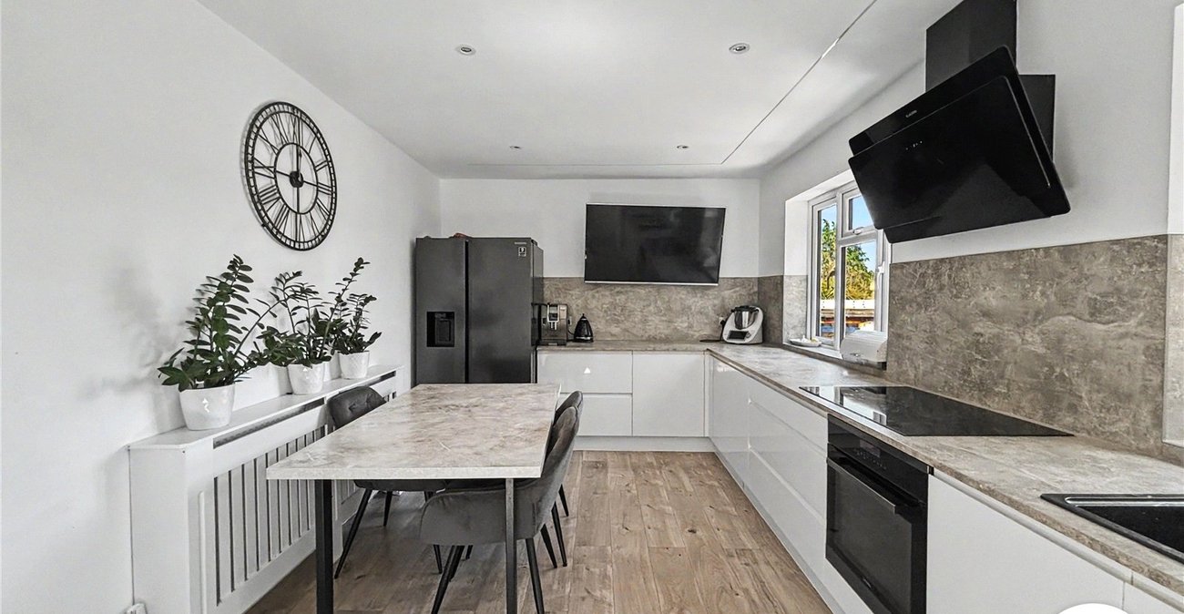 2 bedroom house for sale in Chatham | Robinson Michael & Jackson