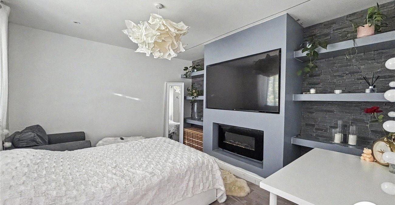2 bedroom house for sale in Chatham | Robinson Michael & Jackson