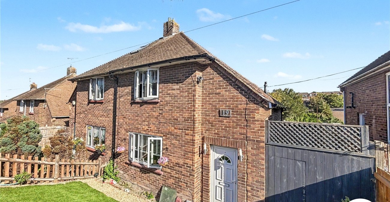2 bedroom house for sale in Wayfield | Robinson Michael & Jackson