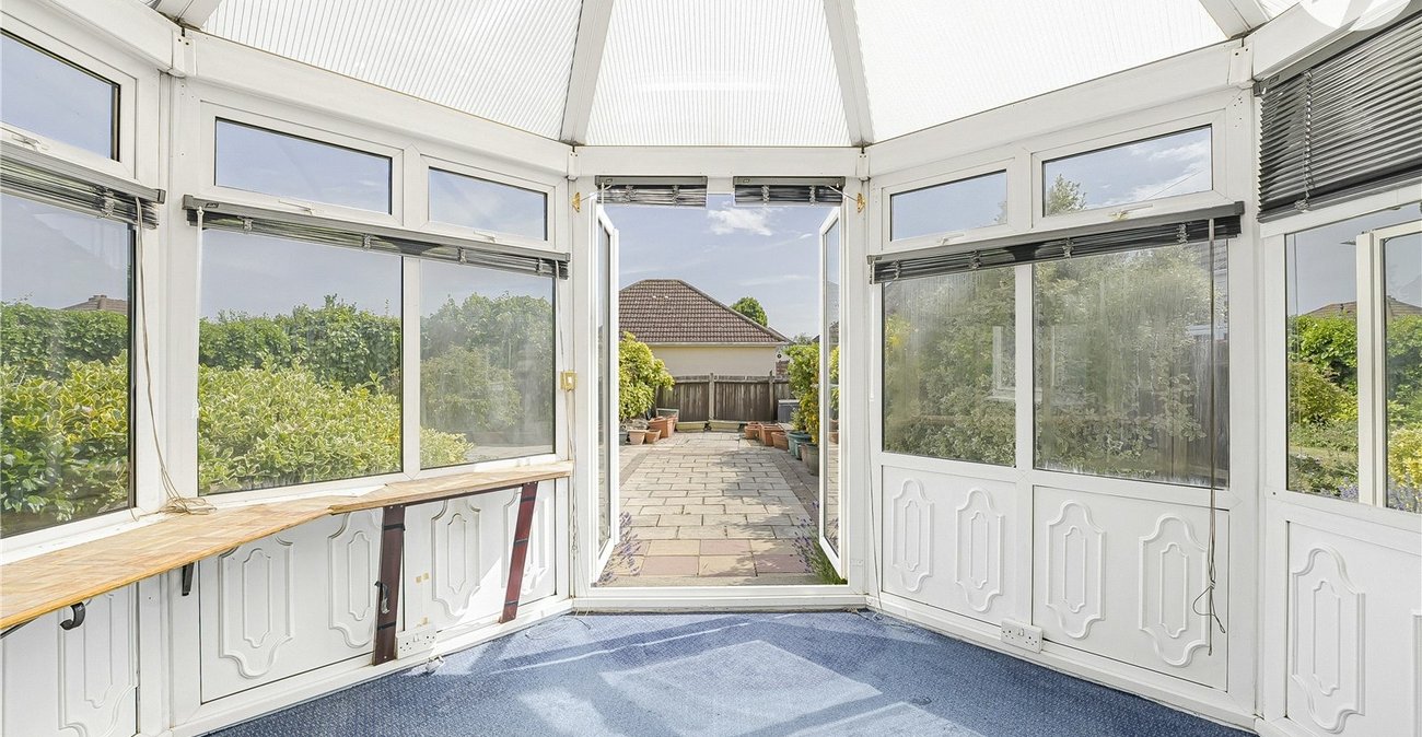 2 bedroom bungalow for sale in Sidcup | Robinson Jackson