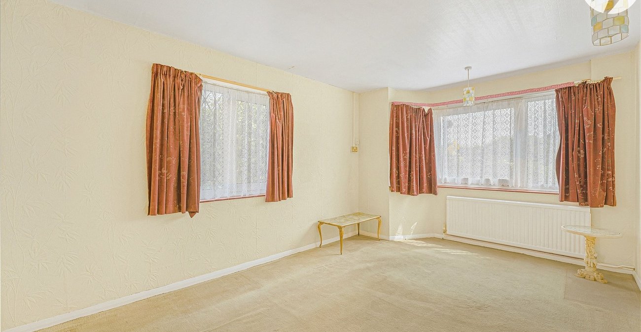 2 bedroom bungalow for sale in Sidcup | Robinson Jackson