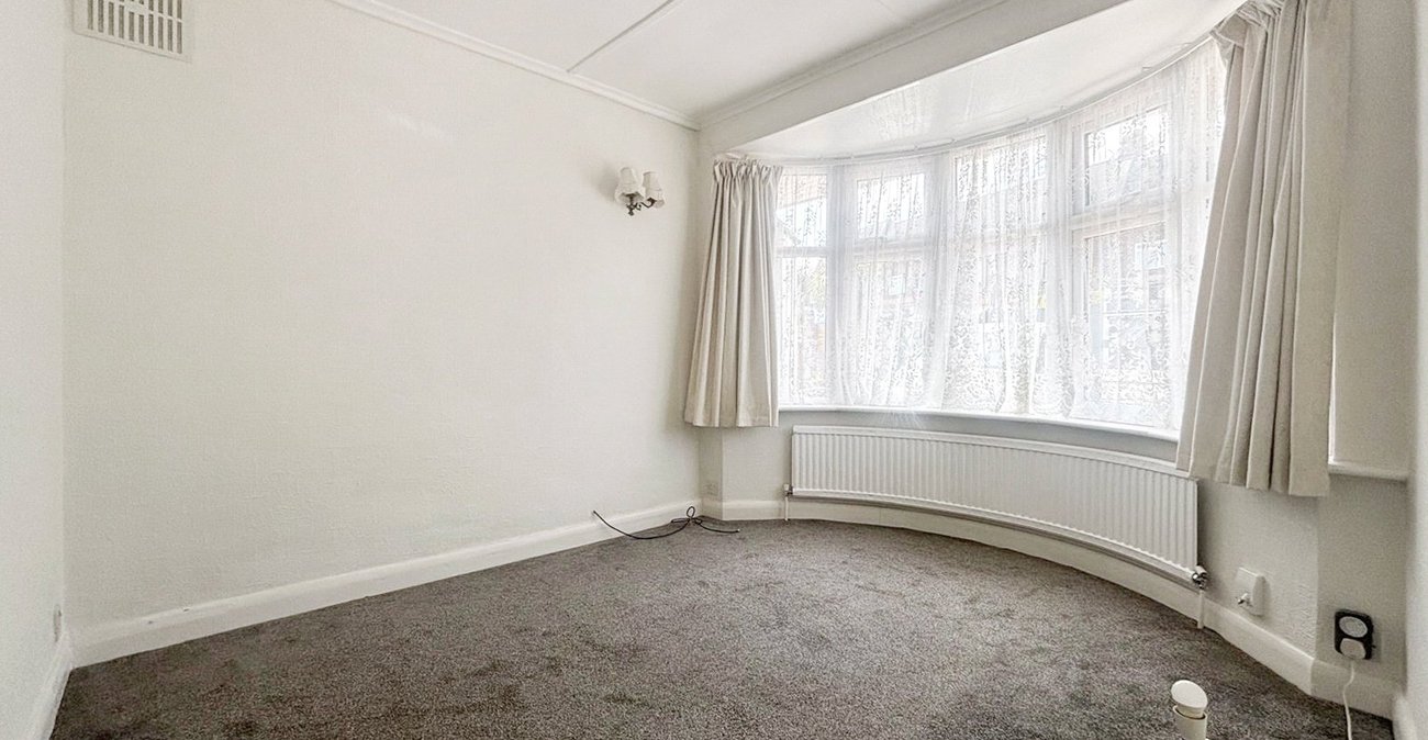 3 bedroom bungalow for sale in Bexley | Robinson Jackson