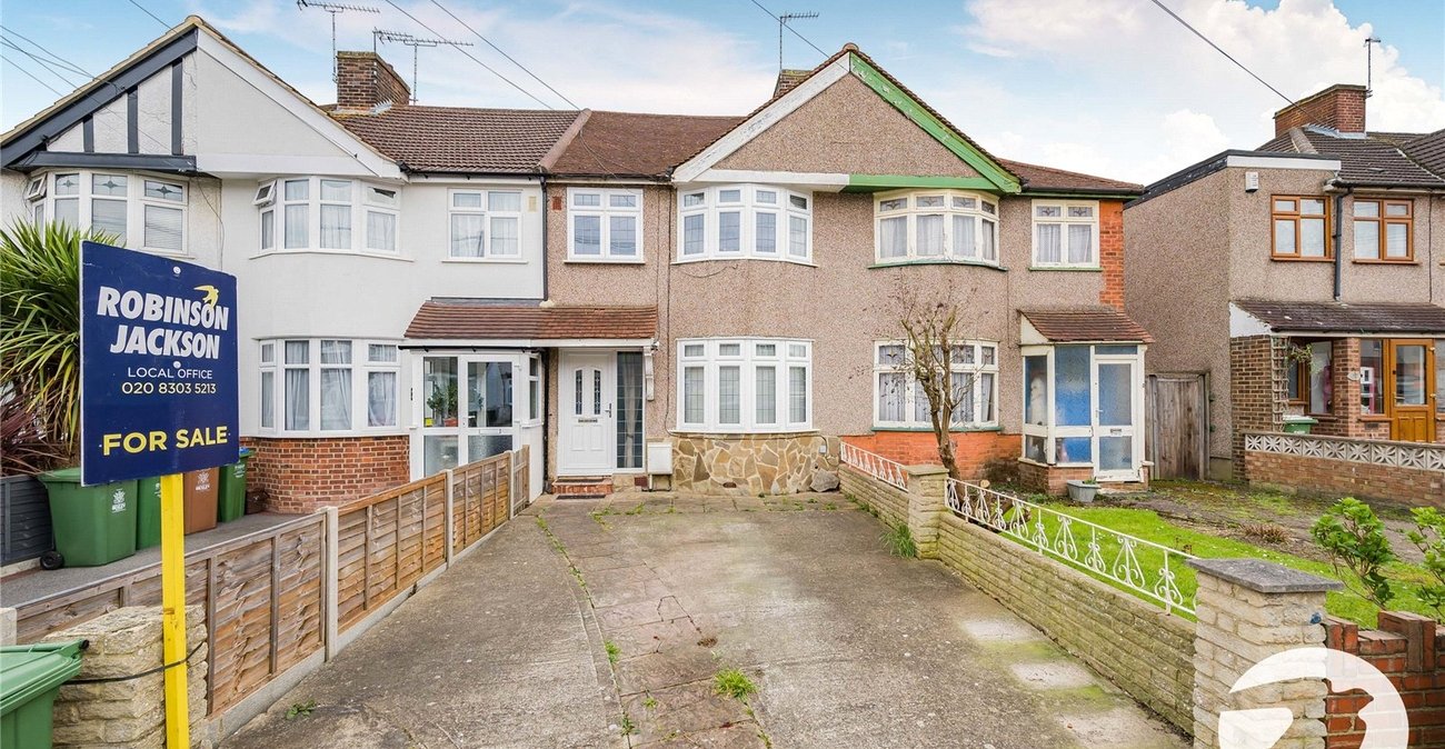 3 bedroom house for sale in Welling | Robinson Jackson