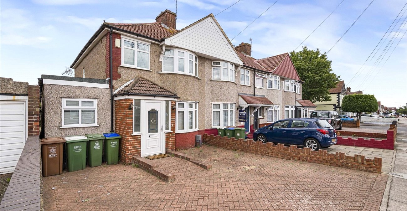 3 bedroom house for sale in Welling | Robinson Jackson