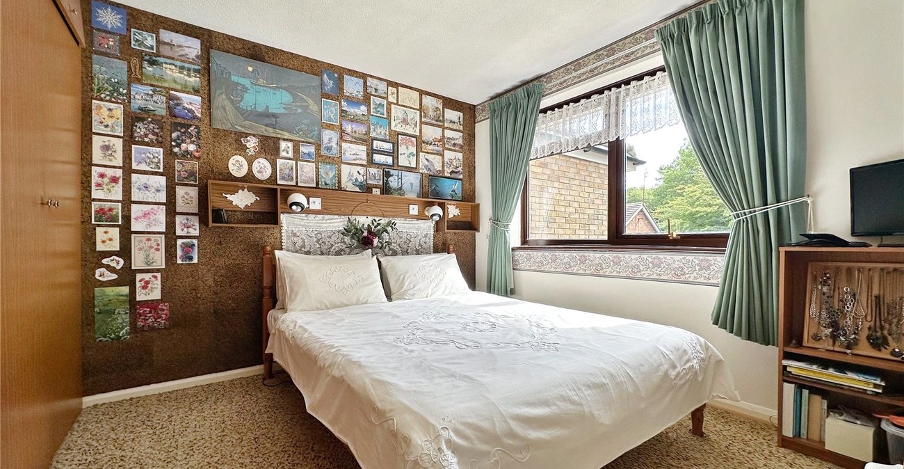 3 bedroom house for sale in Rainham | Robinson Michael & Jackson