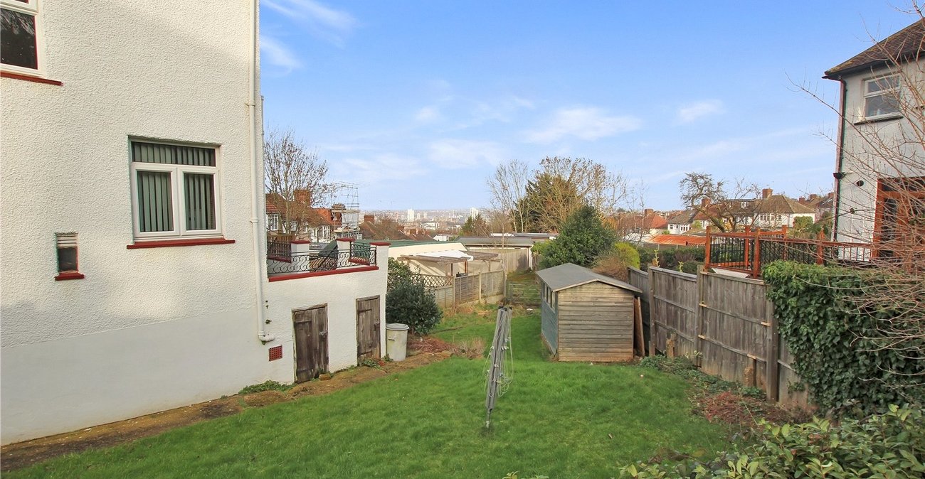 3 bedroom house for sale in Shooters Hill | Robinson Jackson