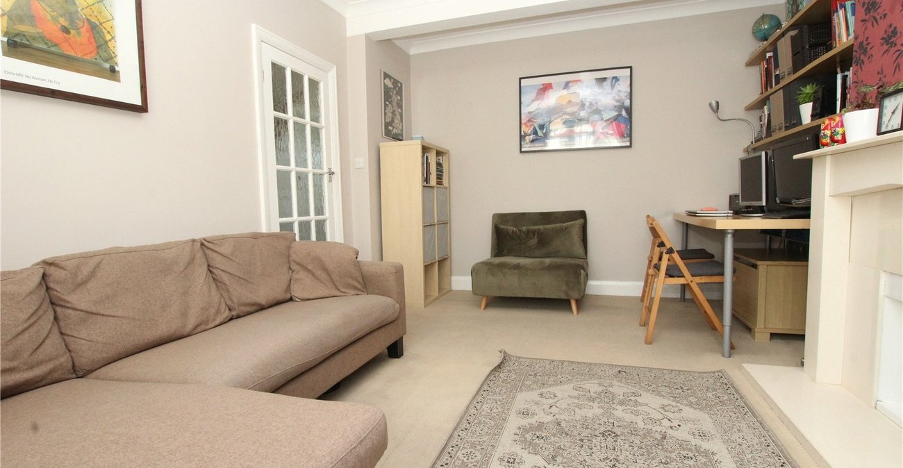 3 bedroom house for sale in Shooters Hill | Robinson Jackson