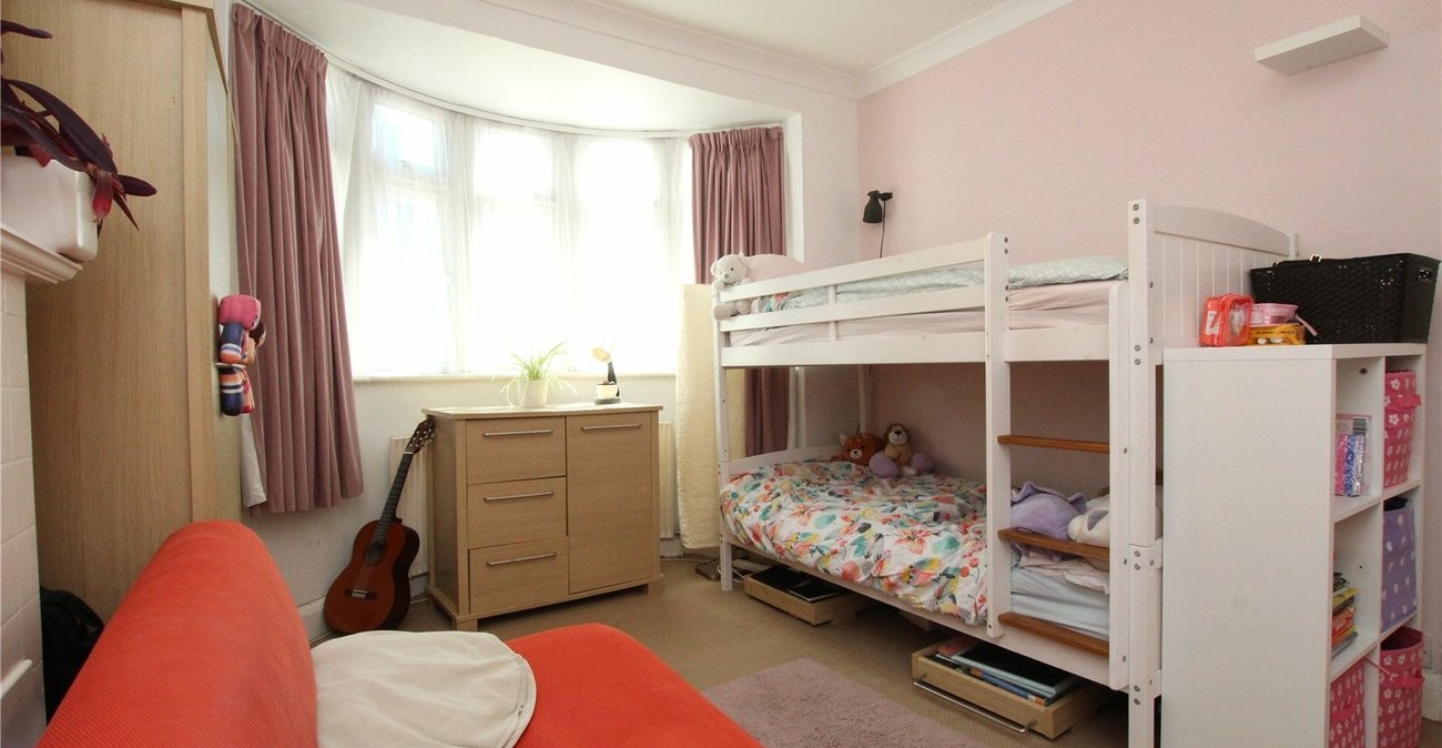 3 bedroom house for sale in Shooters Hill | Robinson Jackson