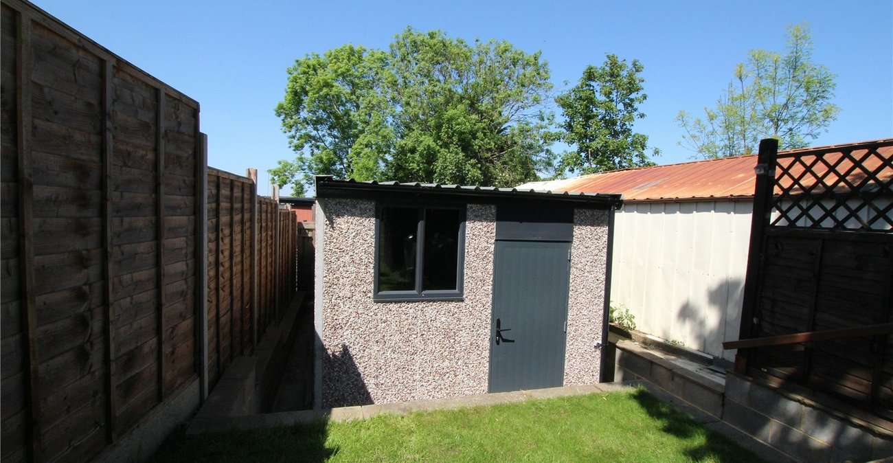 3 bedroom house for sale in Shooters Hill | Robinson Jackson