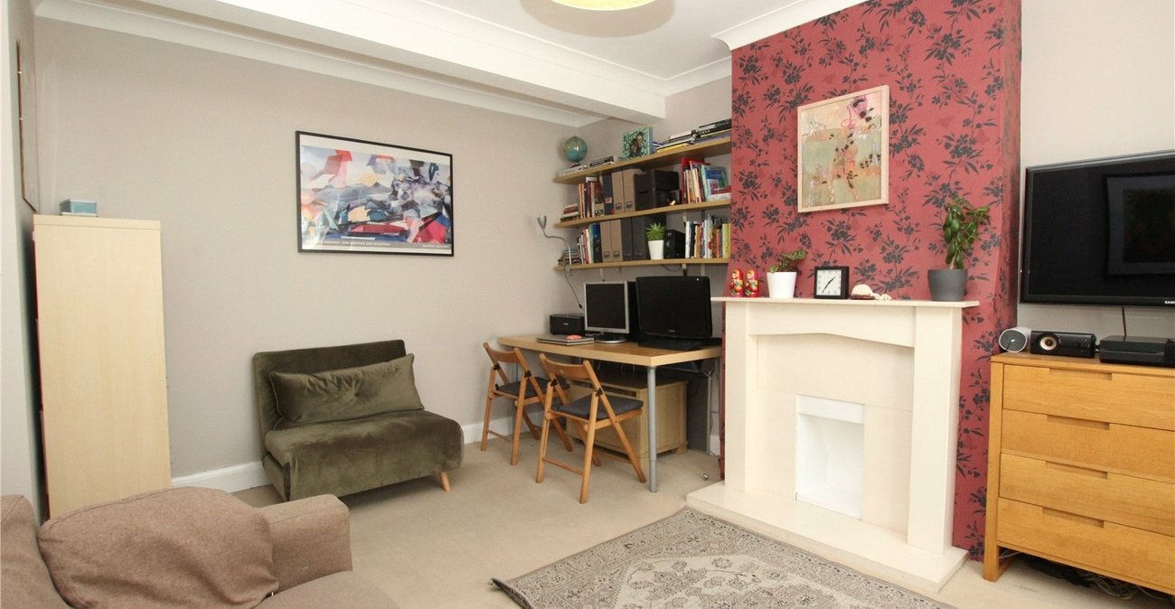 3 bedroom house for sale in Shooters Hill | Robinson Jackson