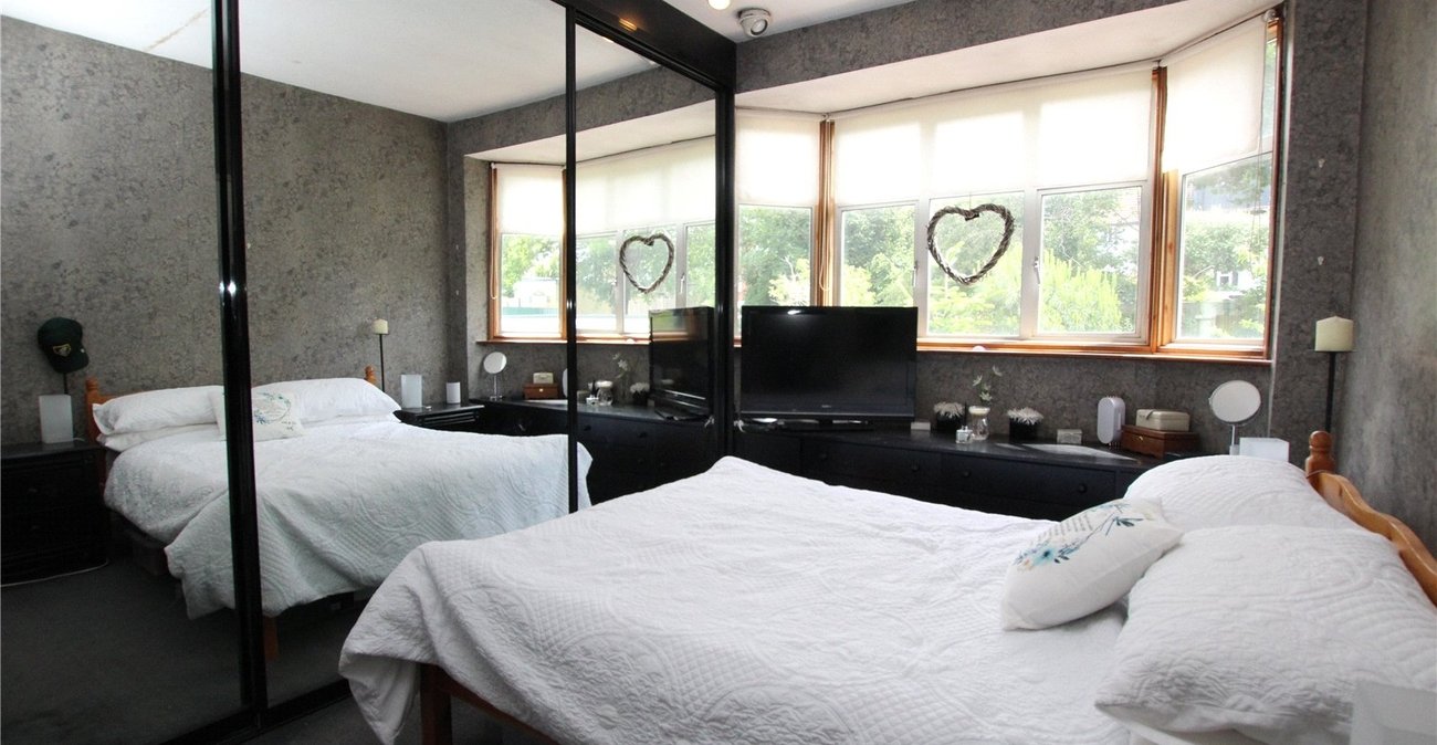 4 bedroom house for sale in Shooters Hill | Robinson Jackson
