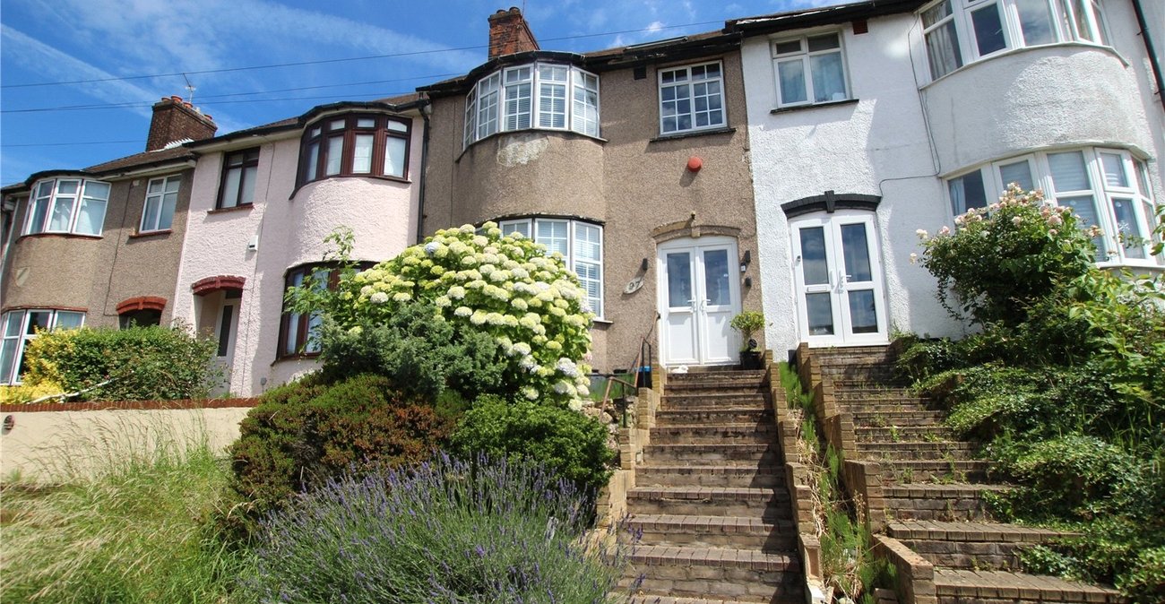 4 bedroom house for sale in Shooters Hill | Robinson Jackson