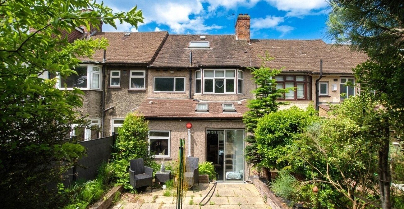 4 bedroom house for sale in Shooters Hill | Robinson Jackson