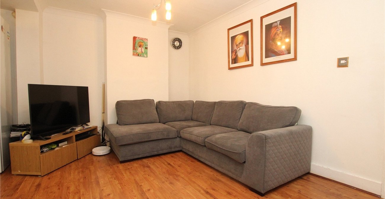 3 bedroom house for sale in Shooters Hill | Robinson Jackson
