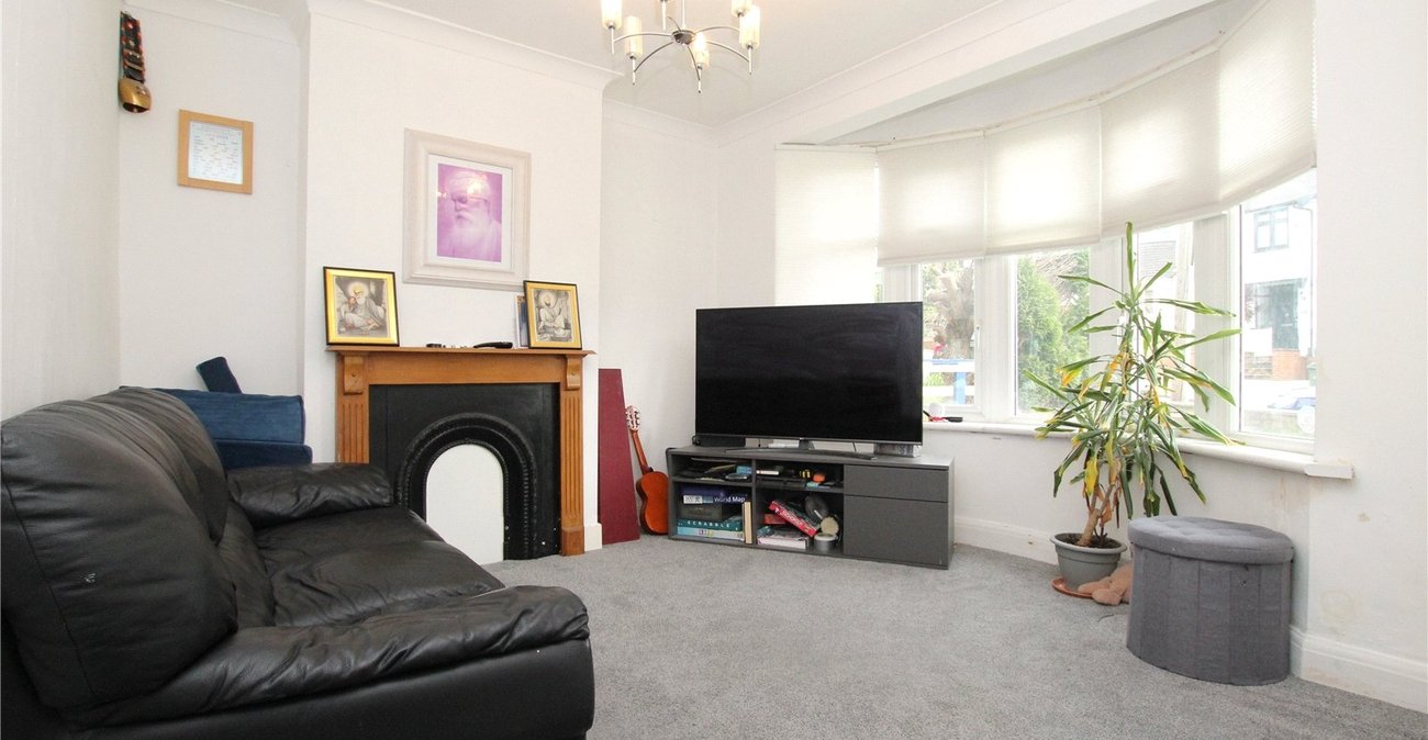 3 bedroom house for sale in Shooters Hill | Robinson Jackson