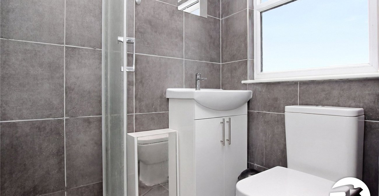 3 bedroom house for sale in Shooters Hill | Robinson Jackson