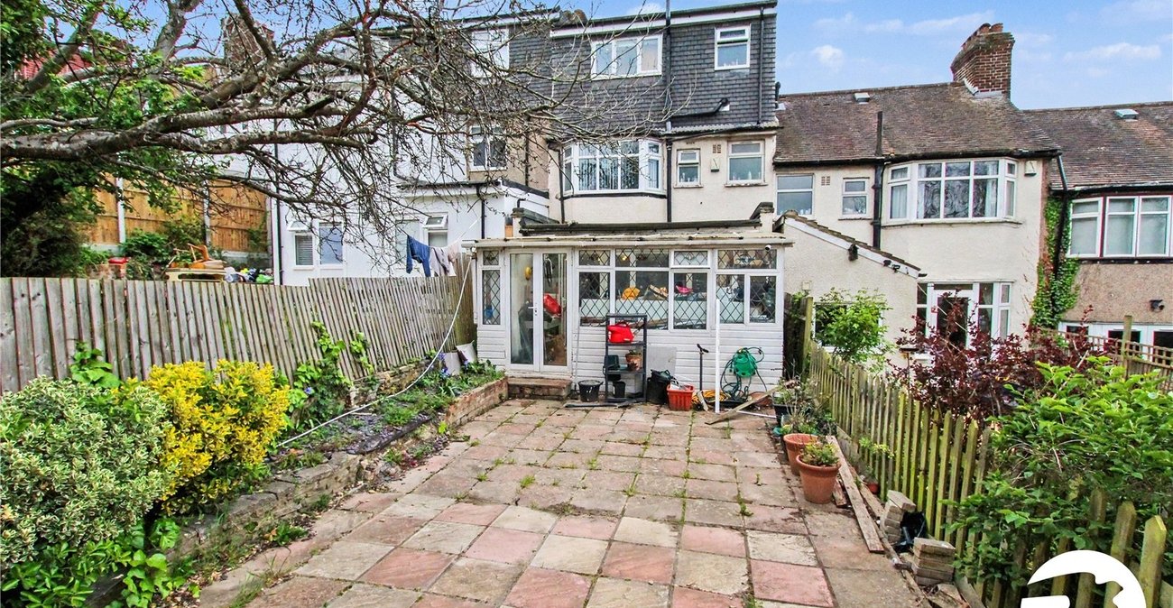 3 bedroom house for sale in Shooters Hill | Robinson Jackson