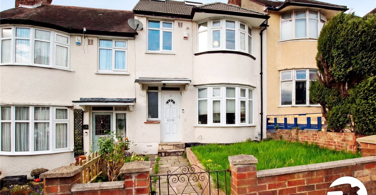 3 bedroom house for sale in Shooters Hill | Robinson Jackson