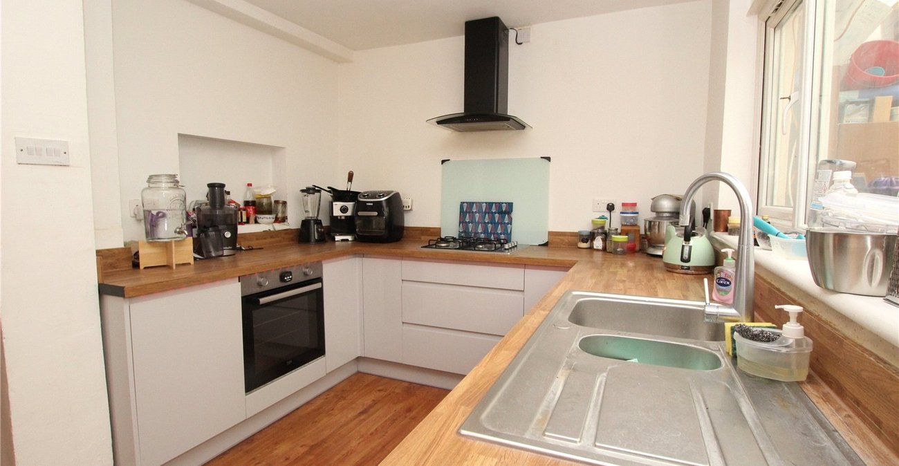3 bedroom house for sale in Shooters Hill | Robinson Jackson