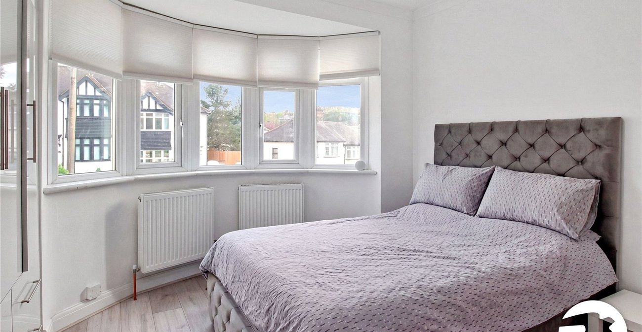 3 bedroom house for sale in Shooters Hill | Robinson Jackson