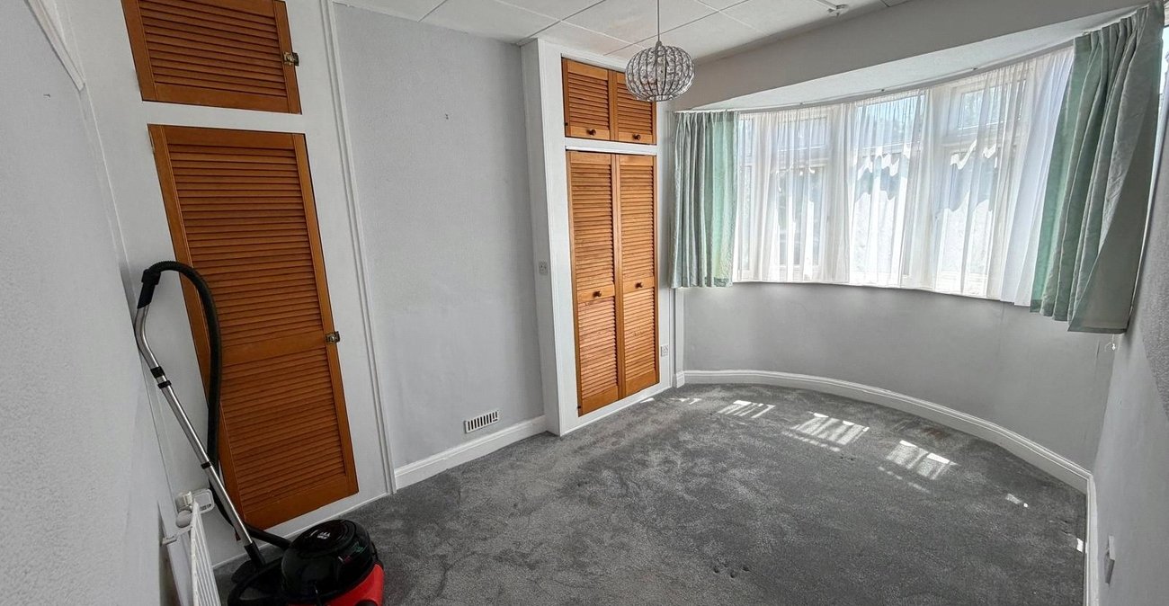 3 bedroom house for sale in Shooters Hill | Robinson Jackson