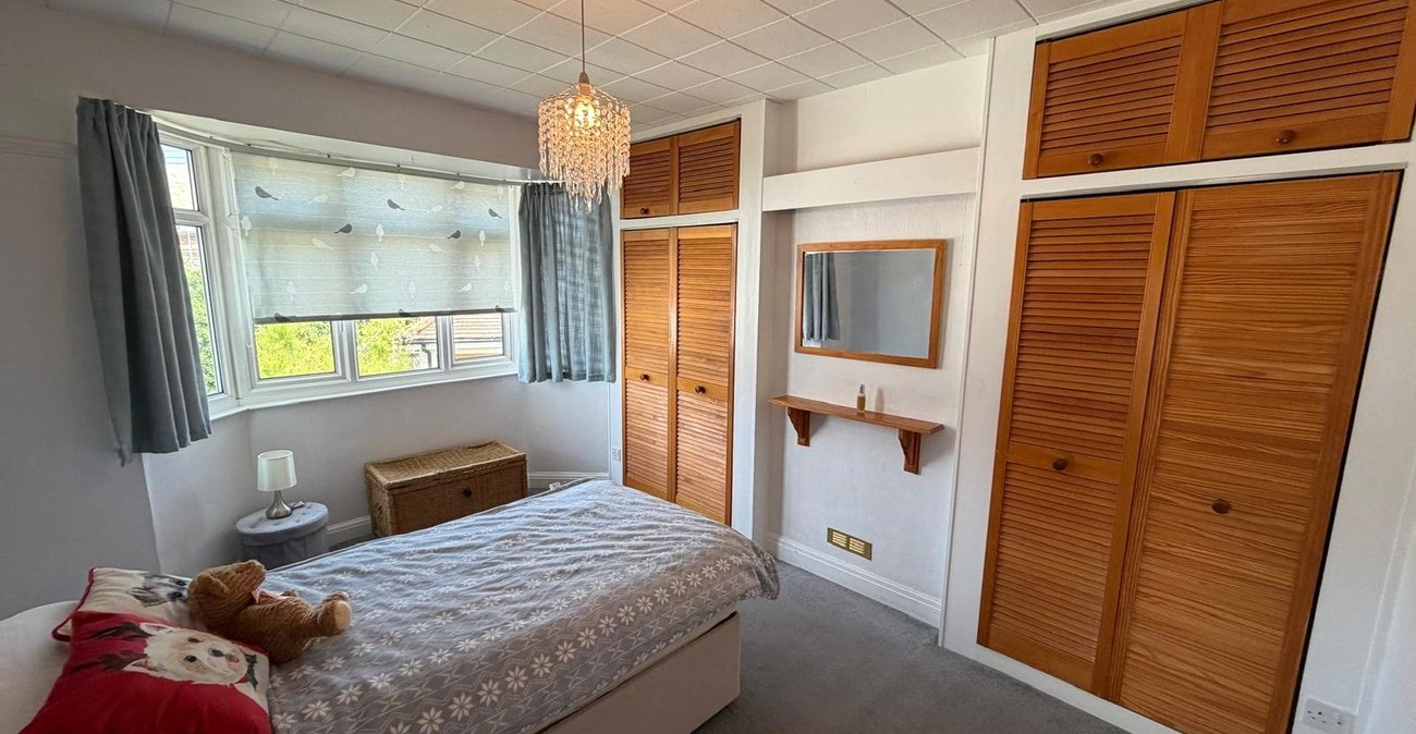 3 bedroom house for sale in Shooters Hill | Robinson Jackson