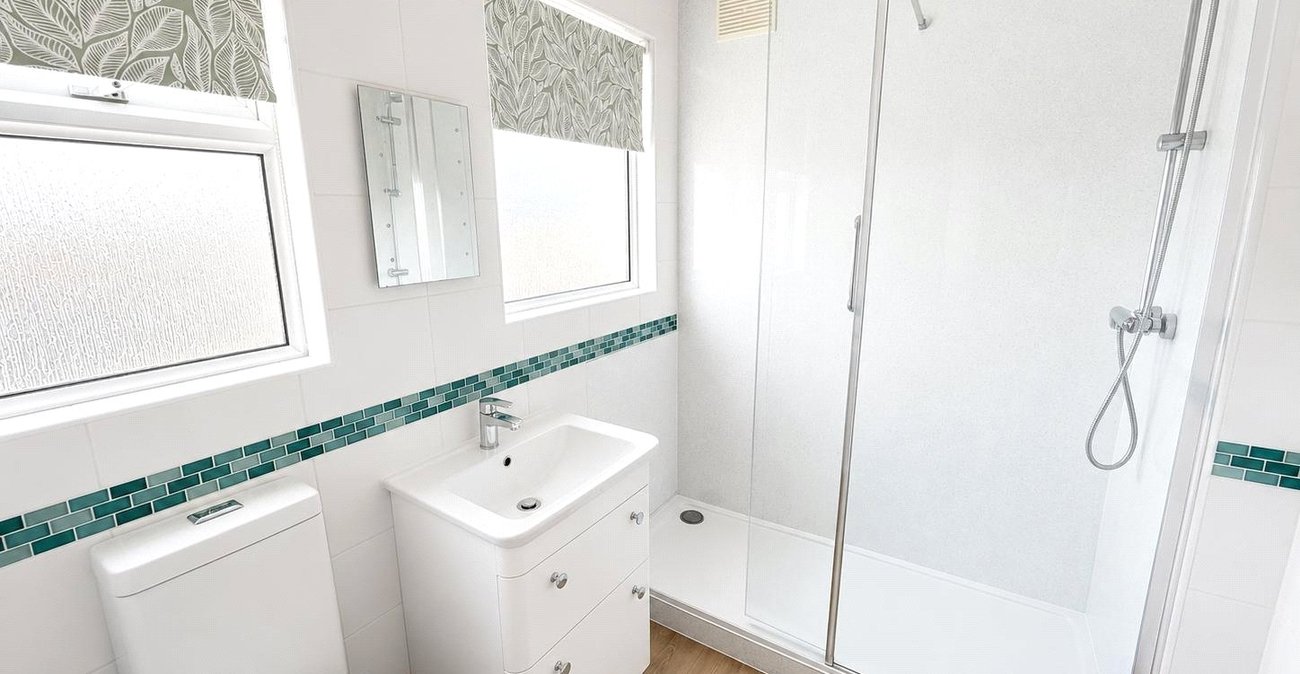 3 bedroom house for sale in Shooters Hill | Robinson Jackson