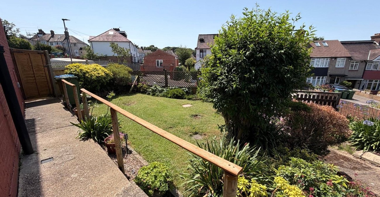 3 bedroom house for sale in Shooters Hill | Robinson Jackson
