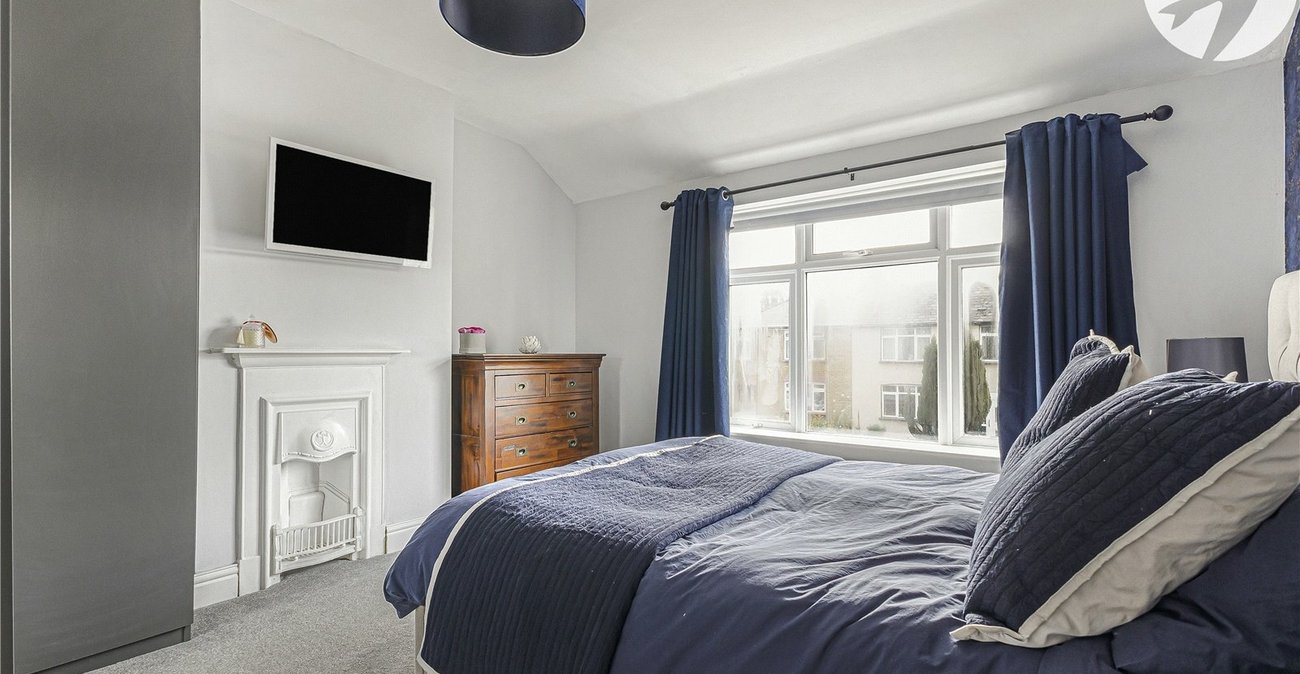 3 bedroom house for sale in Swanscombe | Robinson Jackson