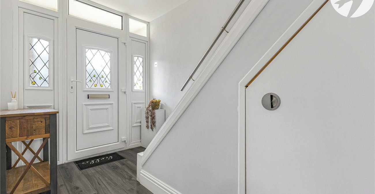 3 bedroom house for sale in Swanscombe | Robinson Jackson