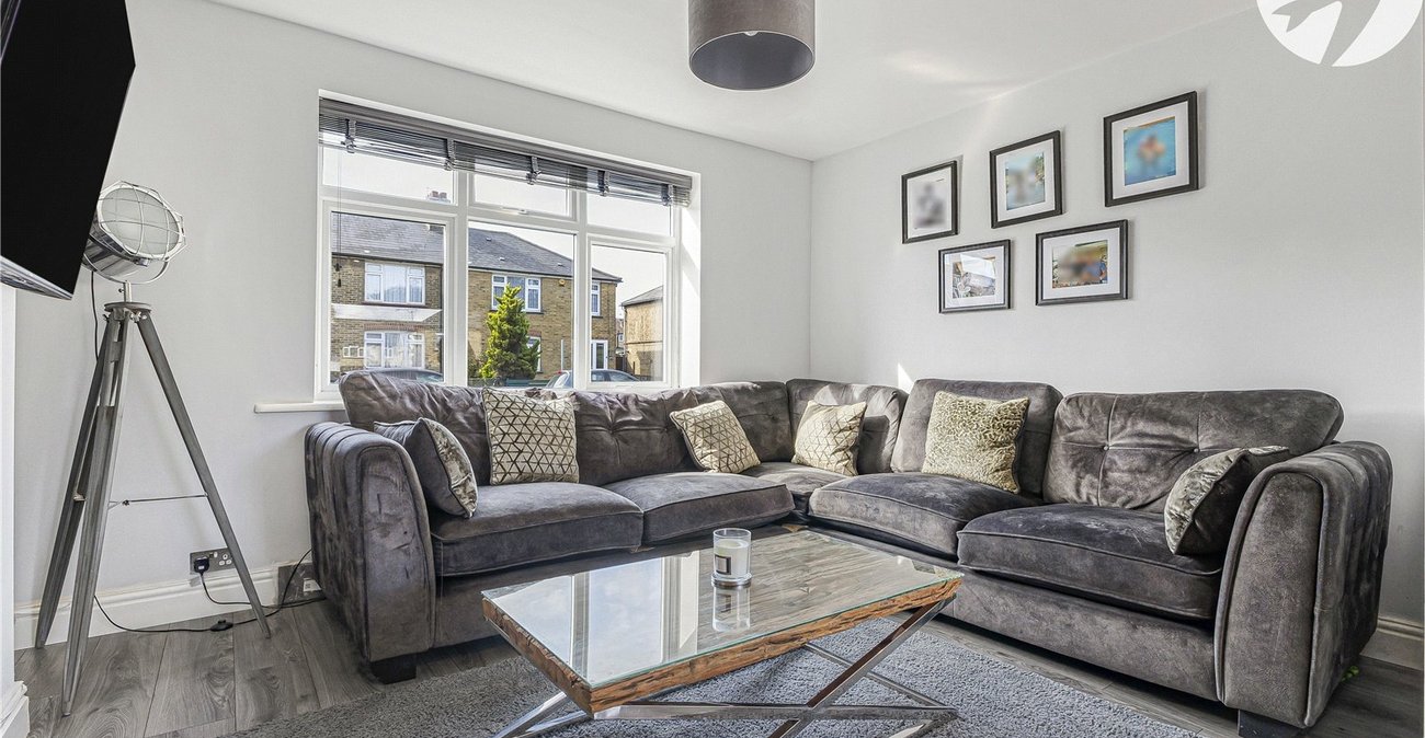 3 bedroom house for sale in Swanscombe | Robinson Jackson