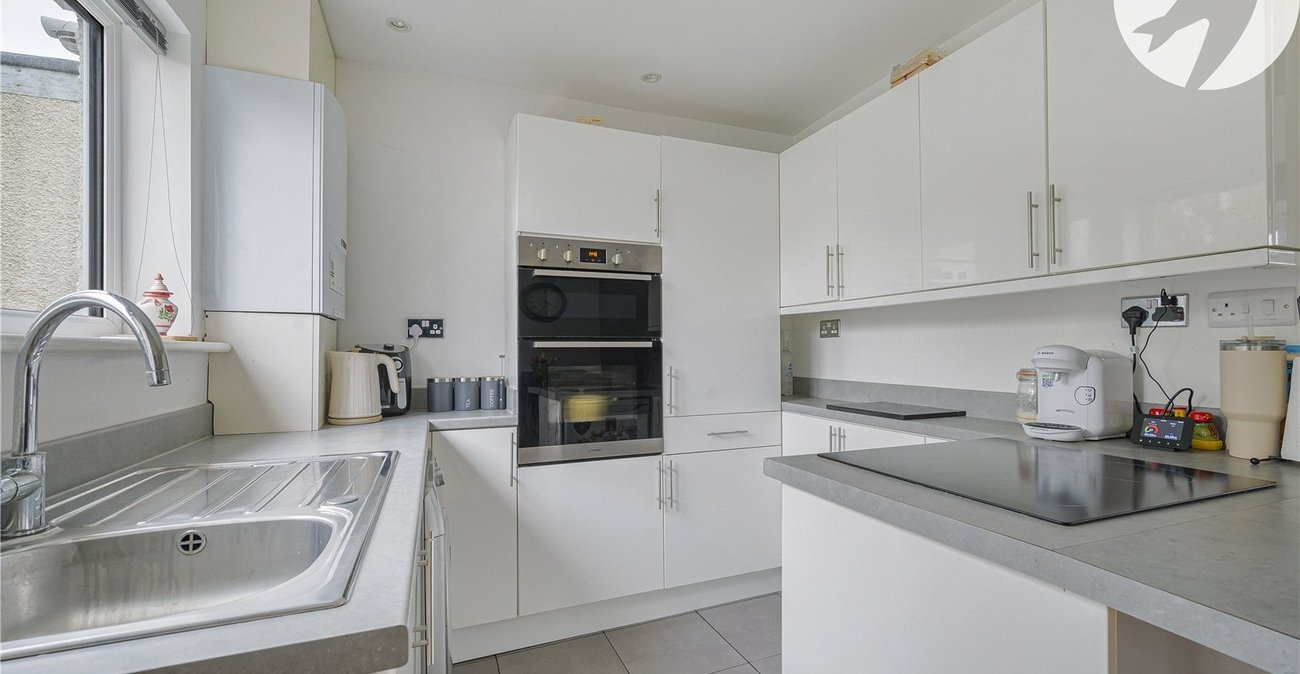 3 bedroom house for sale in West Dartford | Robinson Jackson