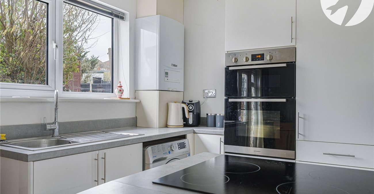 3 bedroom house for sale in West Dartford | Robinson Jackson