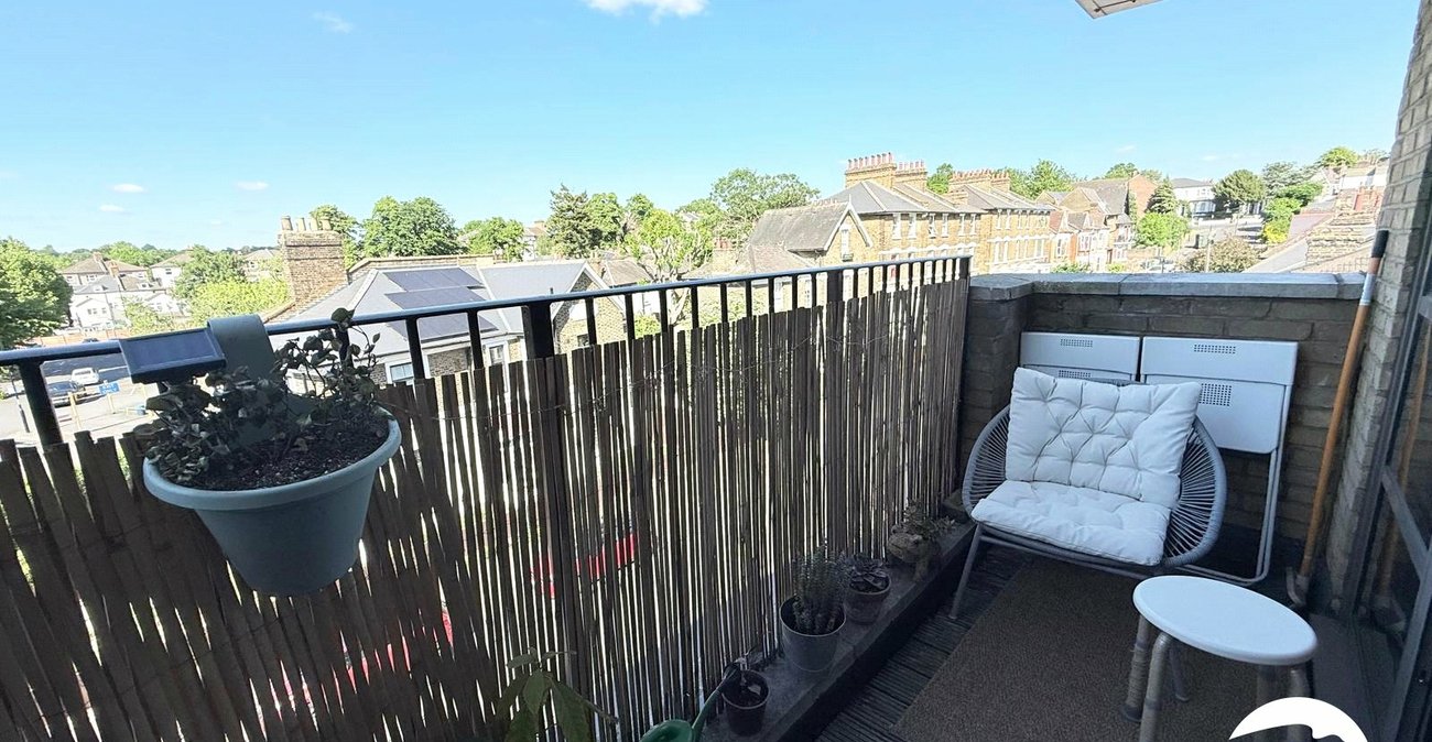 1 bedroom property for sale in London | Robinson Jackson