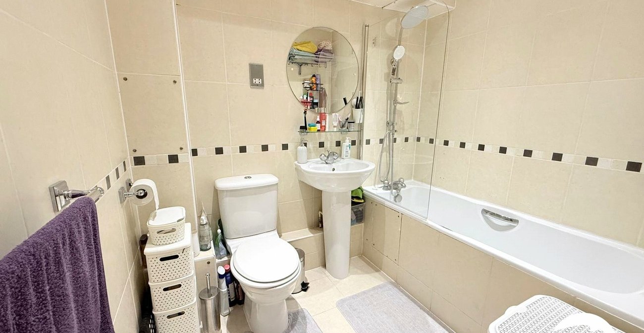 1 bedroom property for sale in London | Robinson Jackson